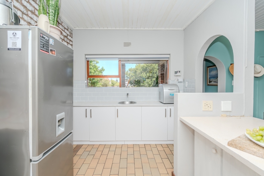 4 Bedroom Property for Sale in Middedorp Western Cape